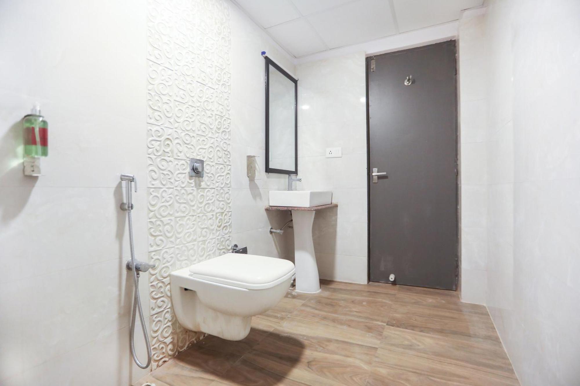 Super Townhouse Suncitel Near Kolkata Airport Hotel Dum Dum Екстериор снимка